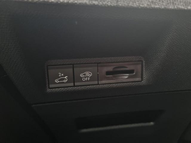 Peugeot 3008 image 8