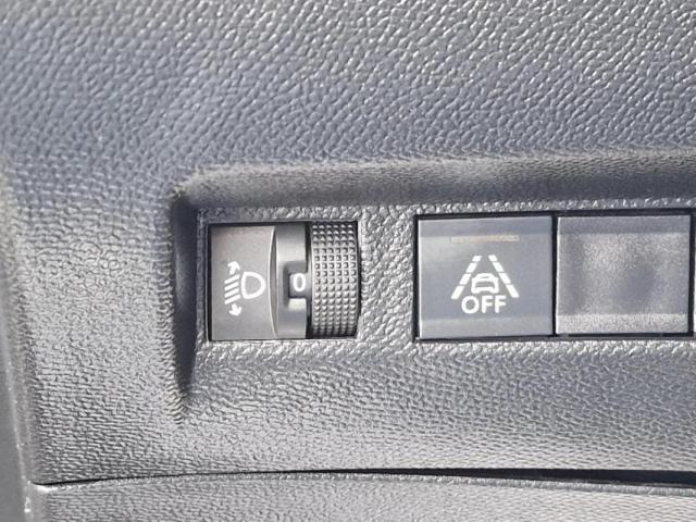 Peugeot 208 image 4