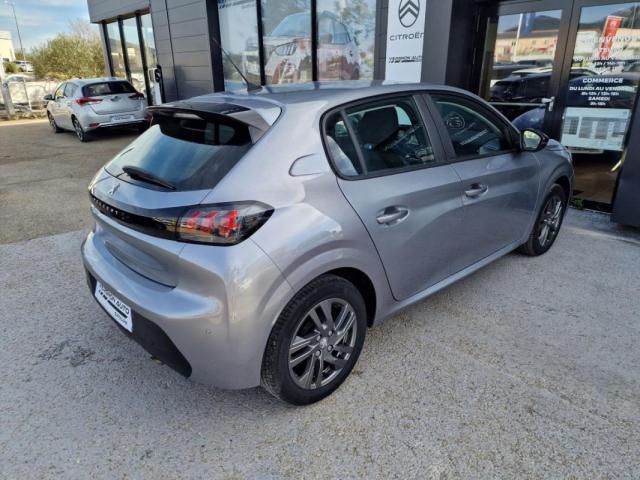 Peugeot 208 image 9