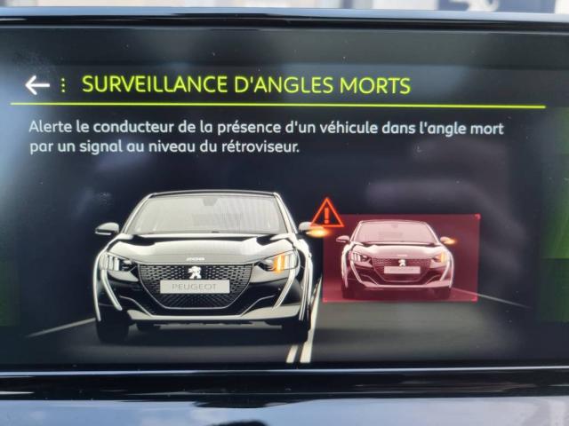 Peugeot 208 image 9
