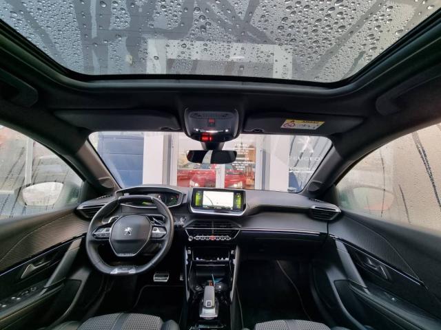 Peugeot 208 image 3