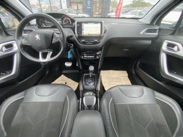 Peugeot 2008 image 3
