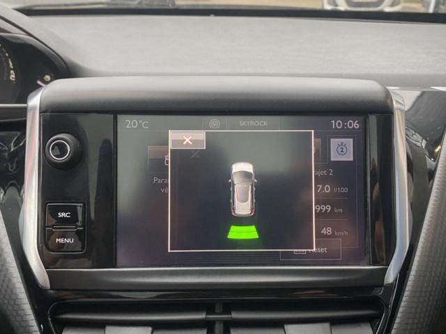 Peugeot 2008 image 2
