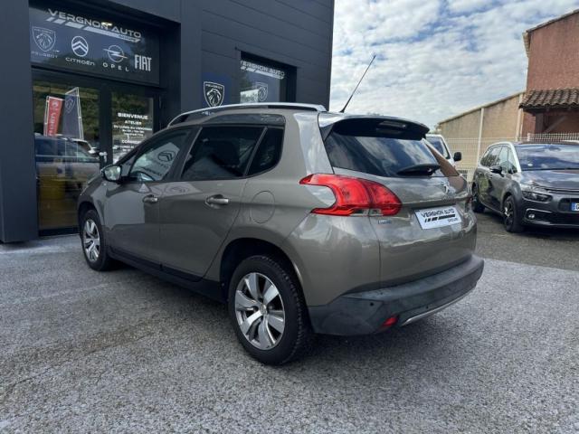 Peugeot 2008 image 9