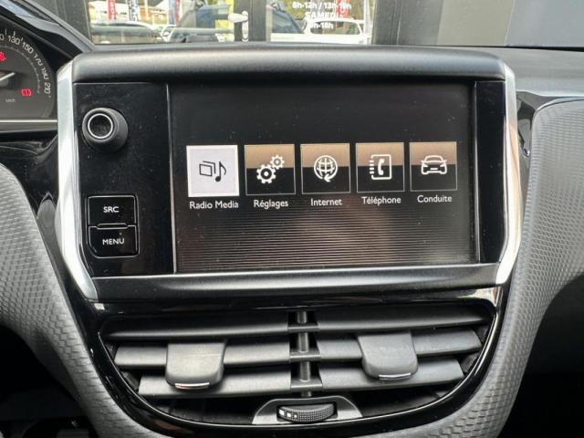 Peugeot 2008 image 8