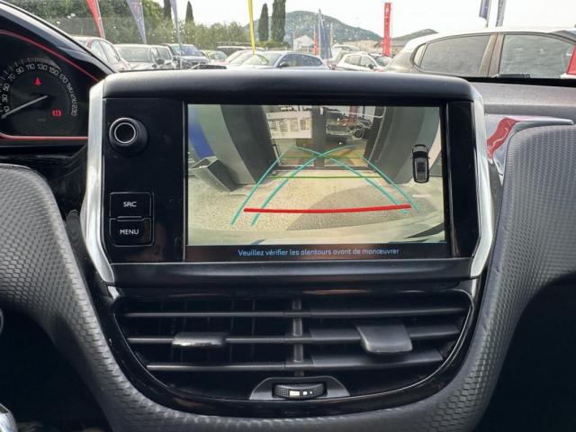 Peugeot 2008 image 2