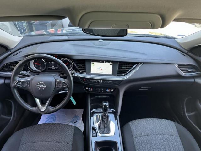Opel Insignia Sports Tourer image 4