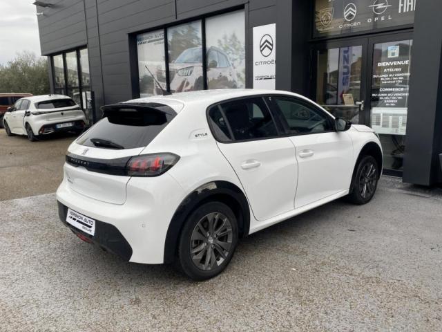 Peugeot E-208 image 2