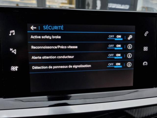 Peugeot 2008 image 6