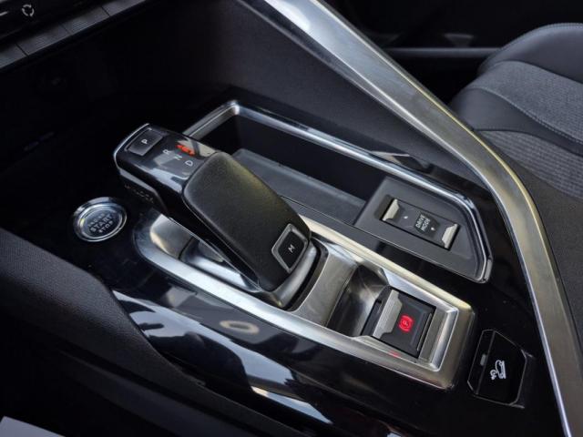 Peugeot 3008 image 1