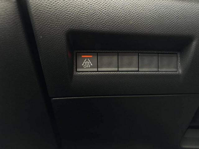 Peugeot 208 image 5