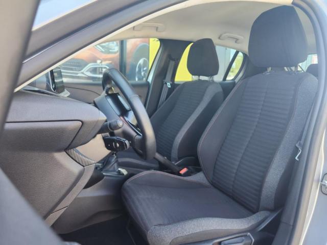 Peugeot 208 image 7