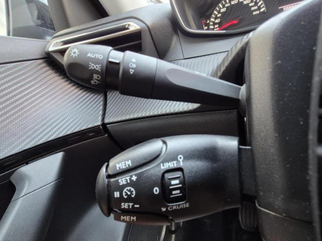 Peugeot 2008 image 4