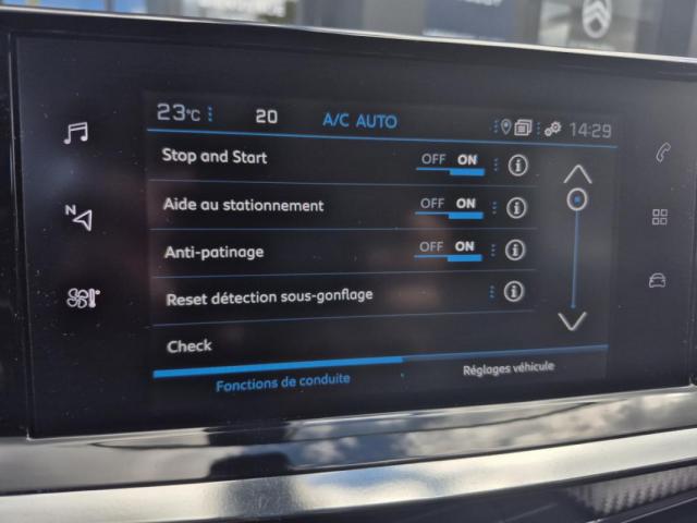 Peugeot 2008 image 1