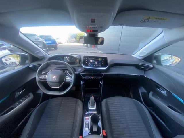 Peugeot E-208 image 8