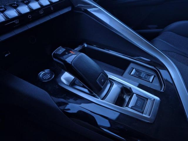 Peugeot 5008 image 1