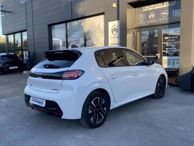 Peugeot 208 image 9