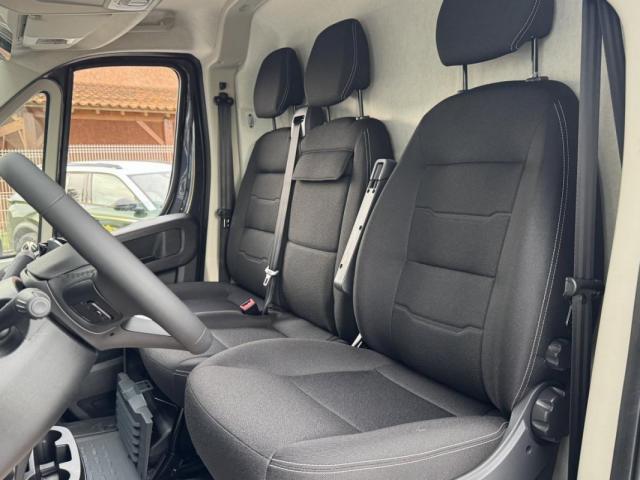 Peugeot Boxer image 2