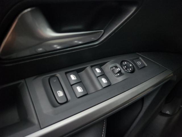 Peugeot 3008 image 2