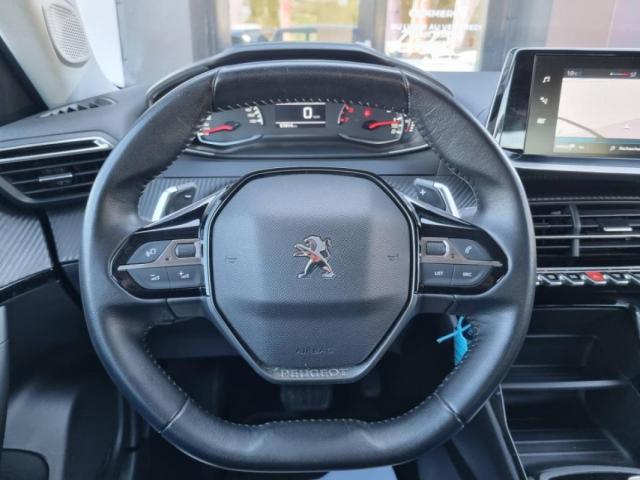 Peugeot 2008 image 8