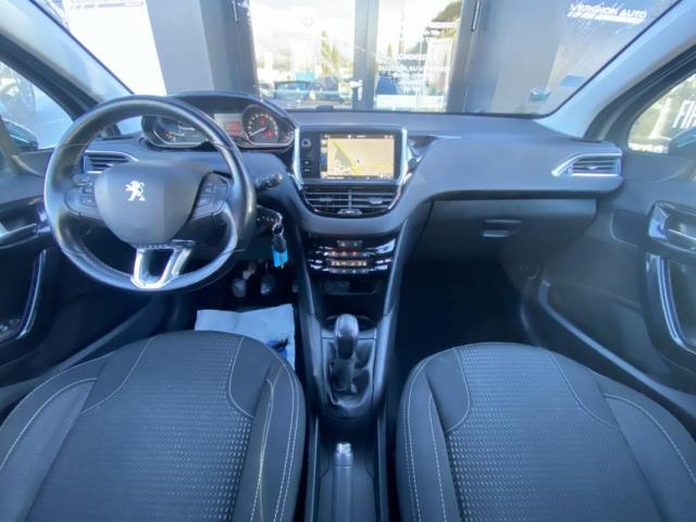 Peugeot 208 image 5