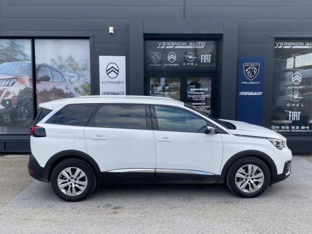 Peugeot 5008 image 1