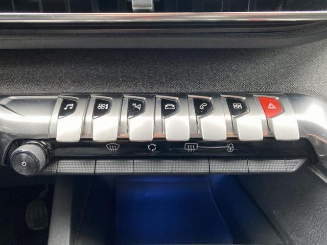 Peugeot 3008 image 2