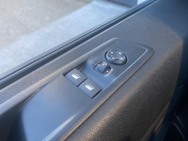 Citroen Jumpy image 9