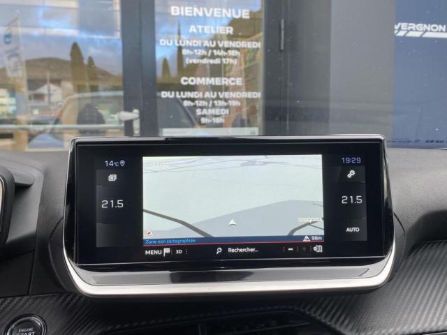 Peugeot 2008 image 8