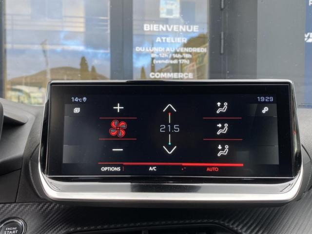 Peugeot 2008 image 2