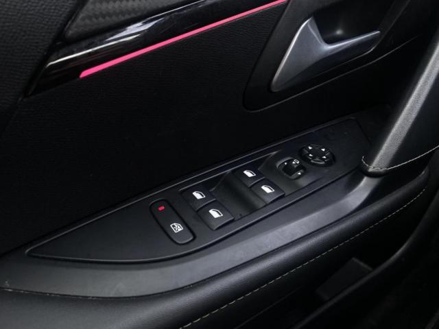 Peugeot E-208 image 5