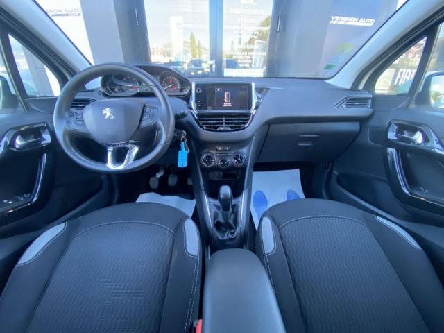 Peugeot 208 image 5