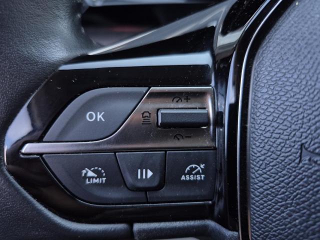Peugeot 308 image 8