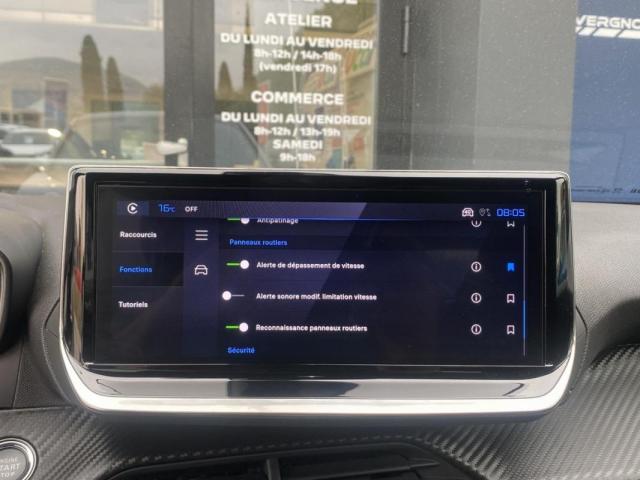 Peugeot 2008 image 3