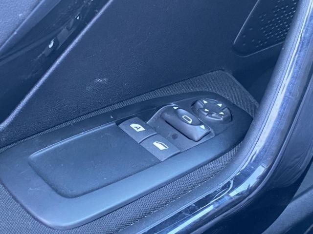 Peugeot 208 image 4