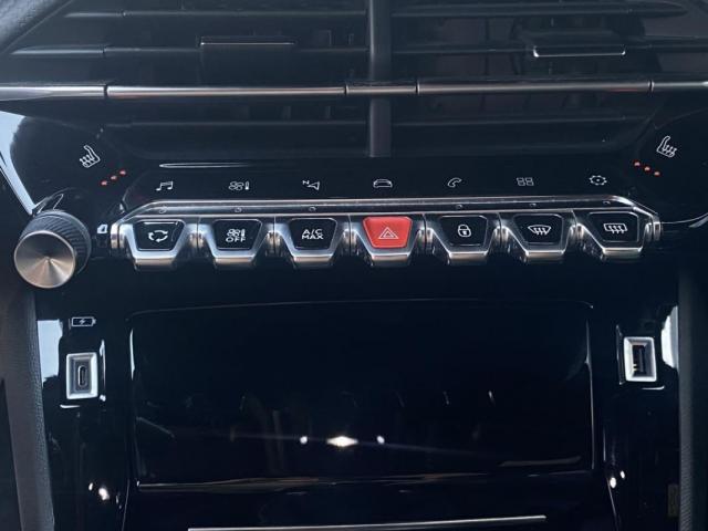Peugeot 2008 image 2