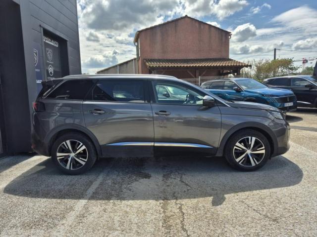 Peugeot 5008 image 2
