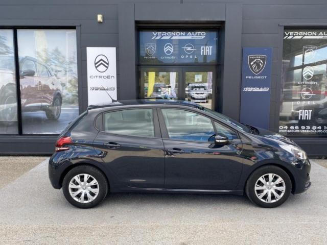 Peugeot 208 image 2