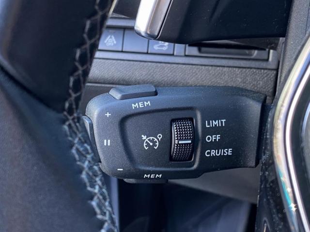 Peugeot 3008 image 1