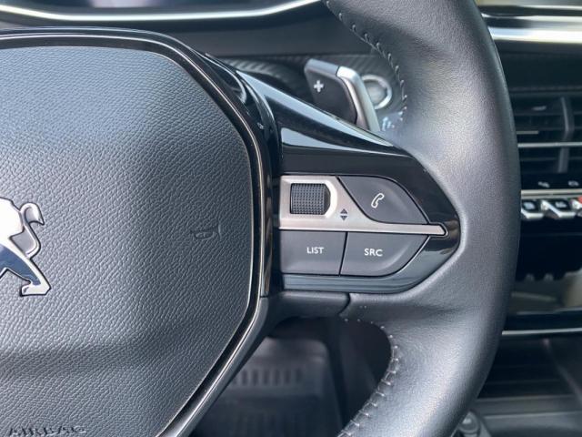 Peugeot 2008 image 1