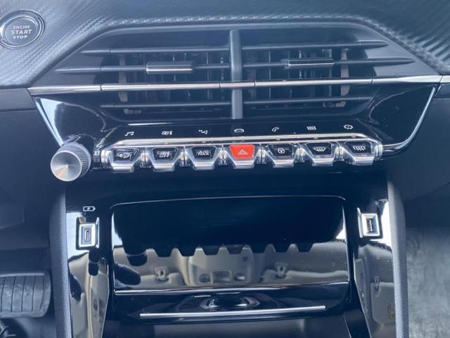 Peugeot 2008 image 6