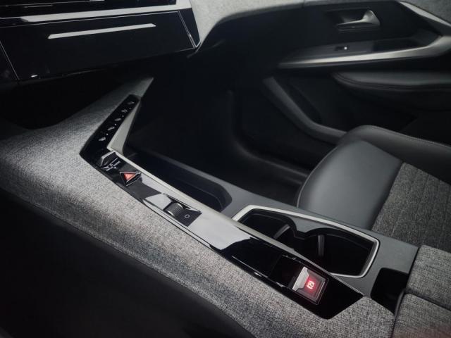 Peugeot 3008 image 8