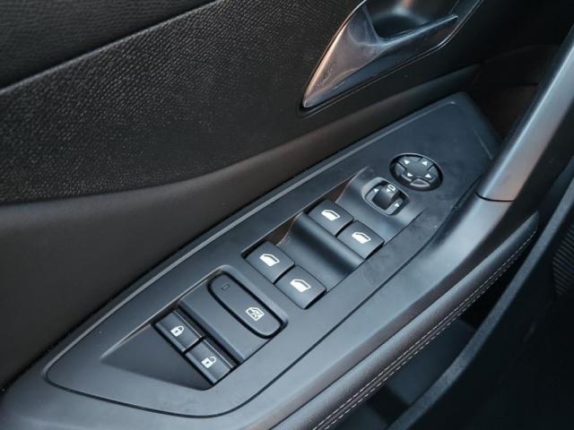 Peugeot 308 image 3
