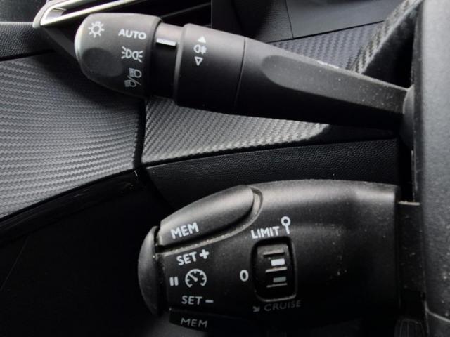 Peugeot 208 image 4