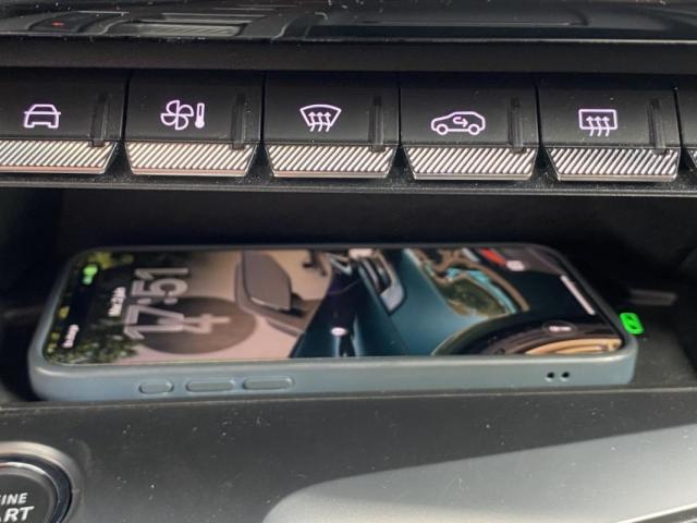 Peugeot 308 image 2