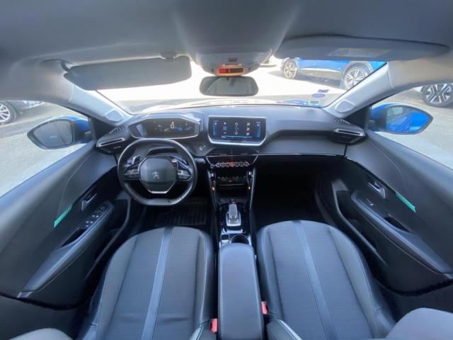 Peugeot 208 image 8