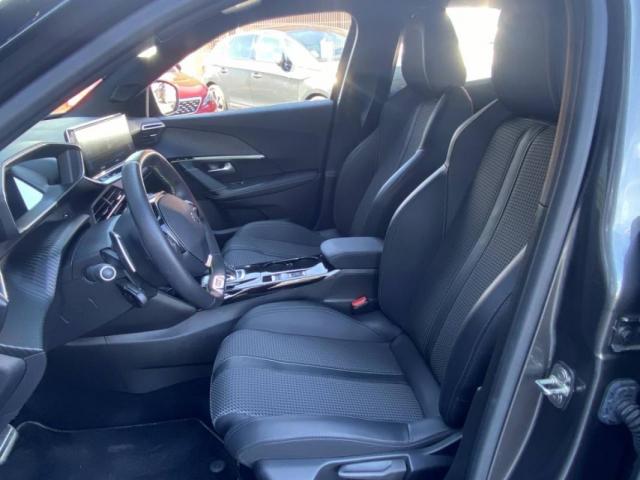 Peugeot 2008 image 9