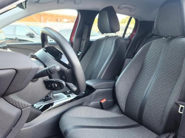 Peugeot 208 image 4