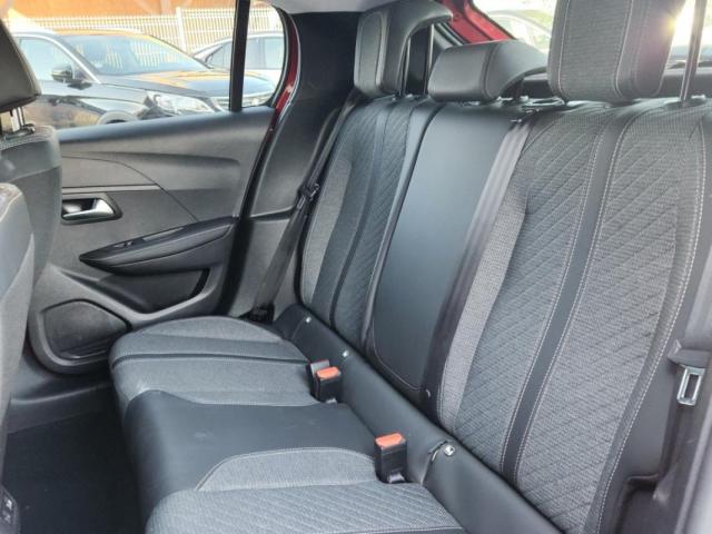 Peugeot 208 image 2