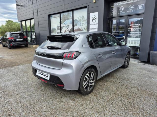 Peugeot 208 image 9